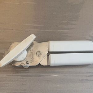 Pampered Chef Stainless Steel Can Opener with White Handles